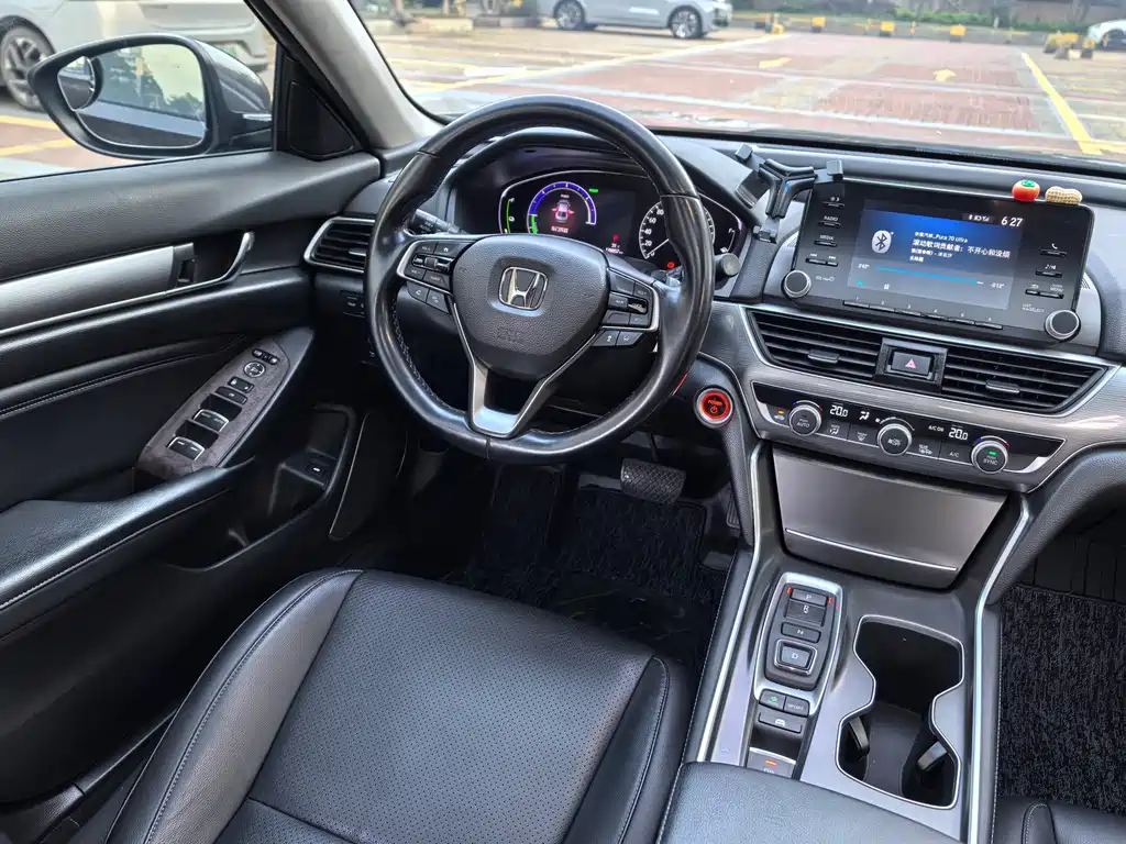 Honda Accord 2020 — фото 17