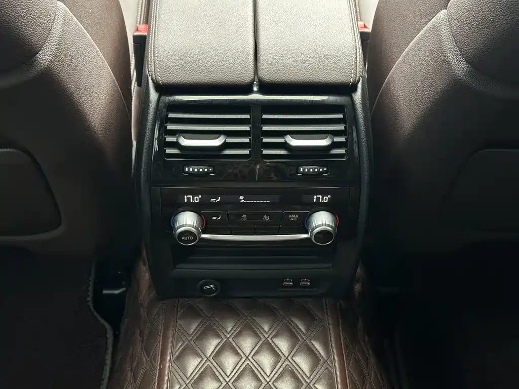 BMW 5 Series 2022 — фото 15