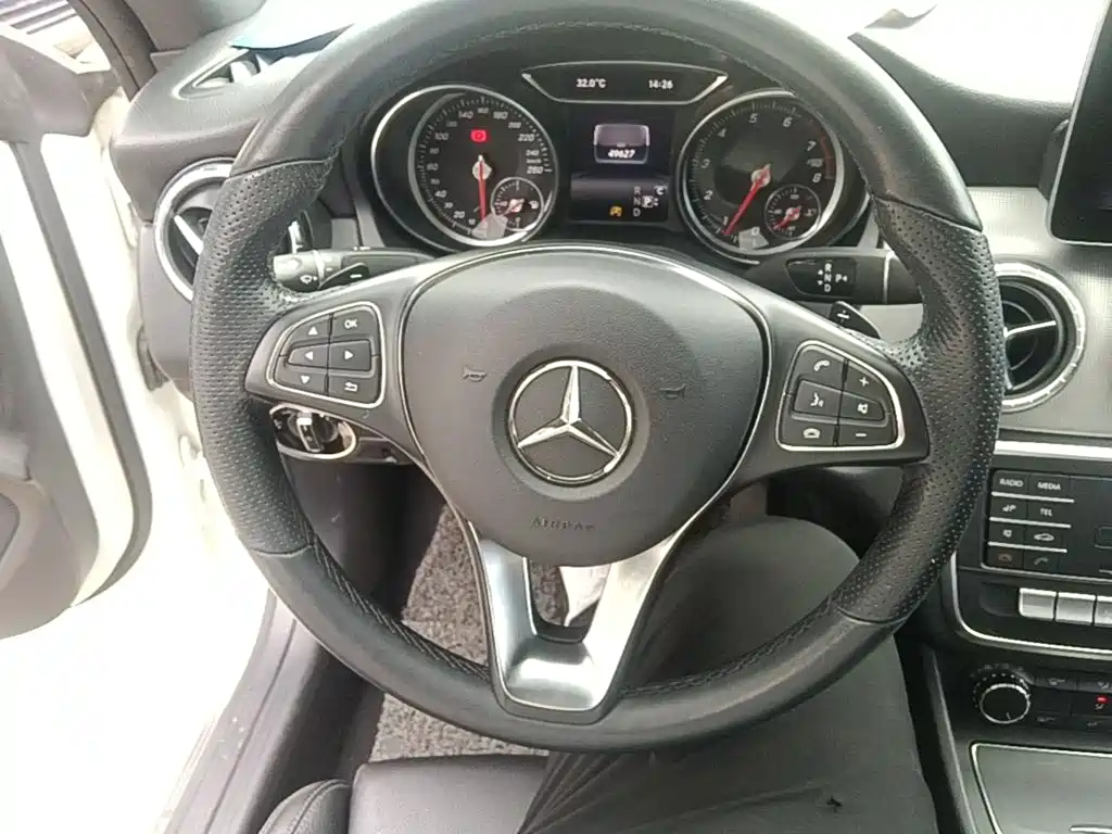Mercedes-Benz CLA 2018 — фото 11
