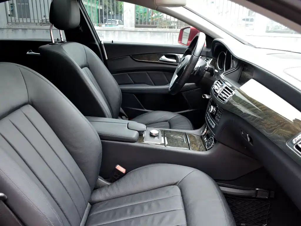 Mercedes-Benz CLS 2013 — фото 15