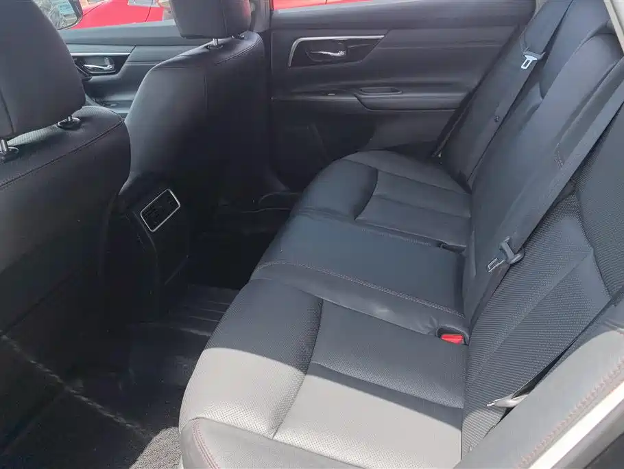 Nissan Teana 2017 — фото 11