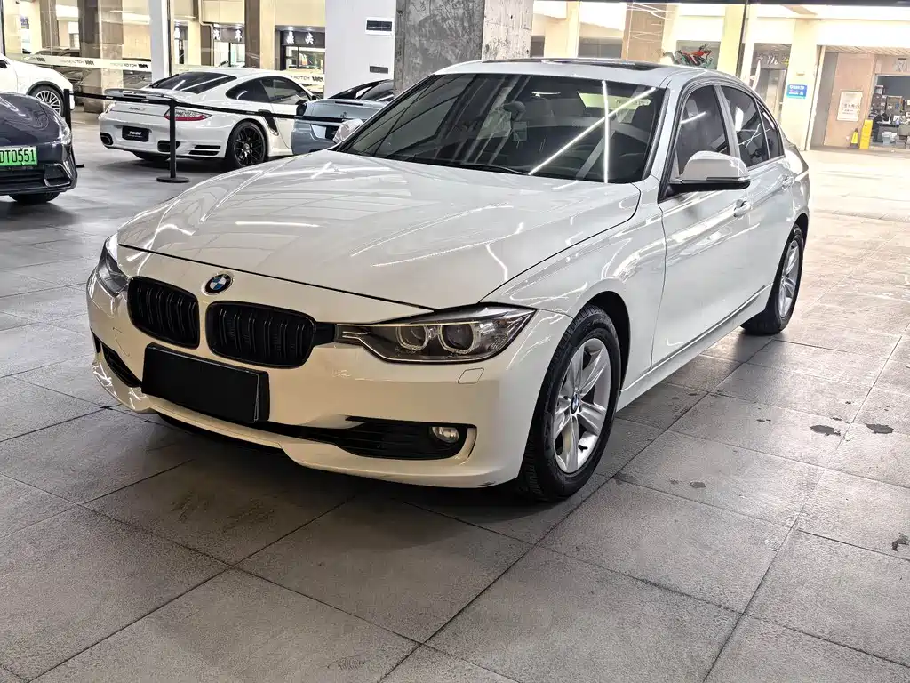BMW 3 Series 2014 — фото 1