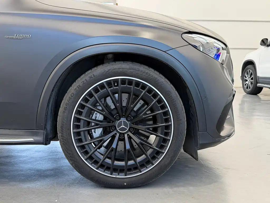 Mercedes-Benz GLC AMG 2025 — фото 8