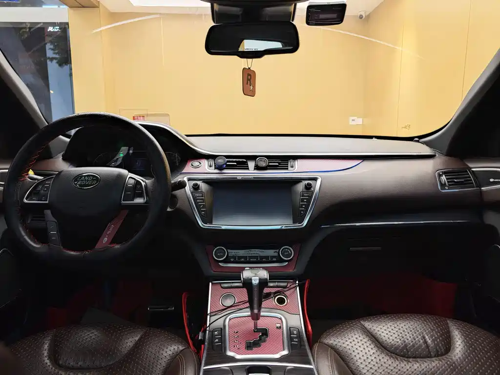 Landwind X7 2015 — фото 19