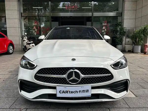 Mercedes-Benz C-Class 2025