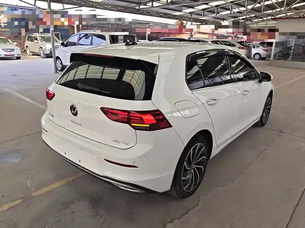 Volkswagen Golf 2023