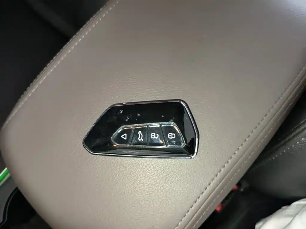 GAC Trumpchi GS4 2017 — фото 9