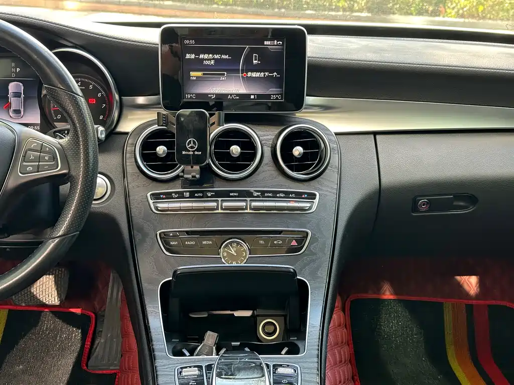 Mercedes-Benz C-Class 2018 — фото 14