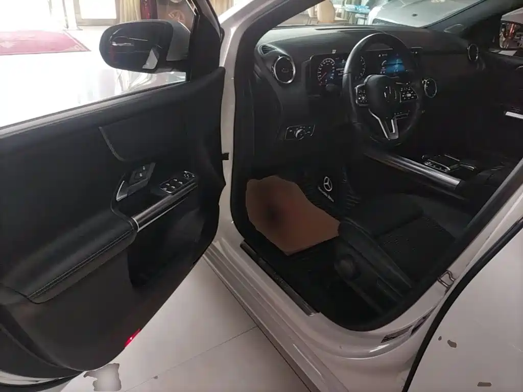 Mercedes-Benz B-Class 2020 — фото 16