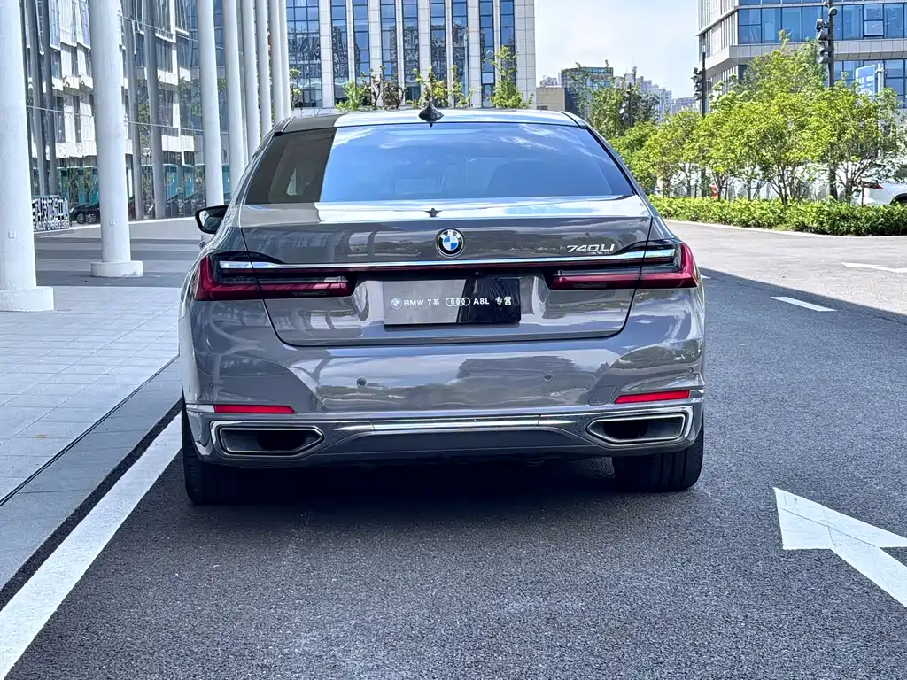 BMW 7 Series 2020 — фото 10