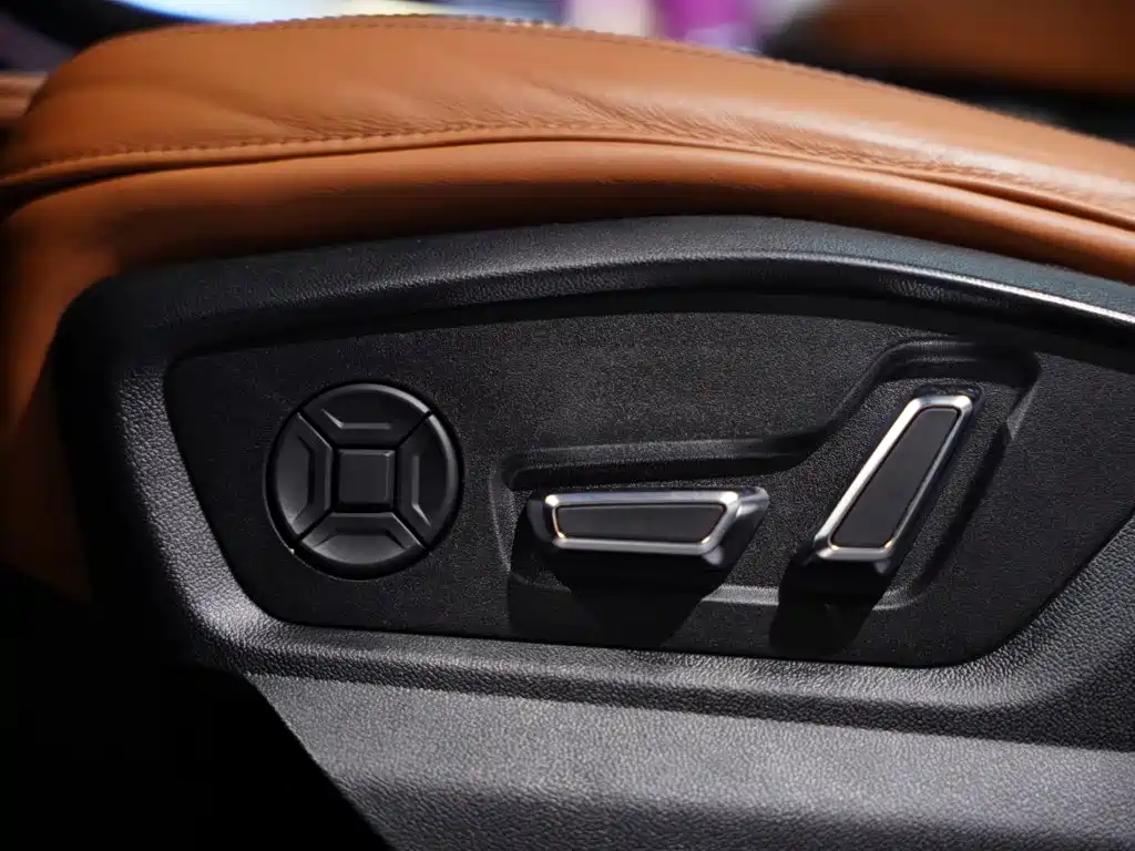 Audi RS Q8 2021 — фото 20