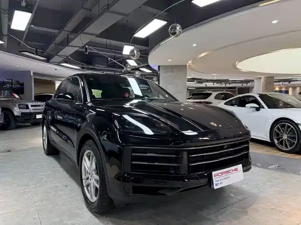Porsche Cayenne 2025