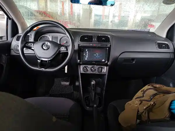 Volkswagen Polo 2016