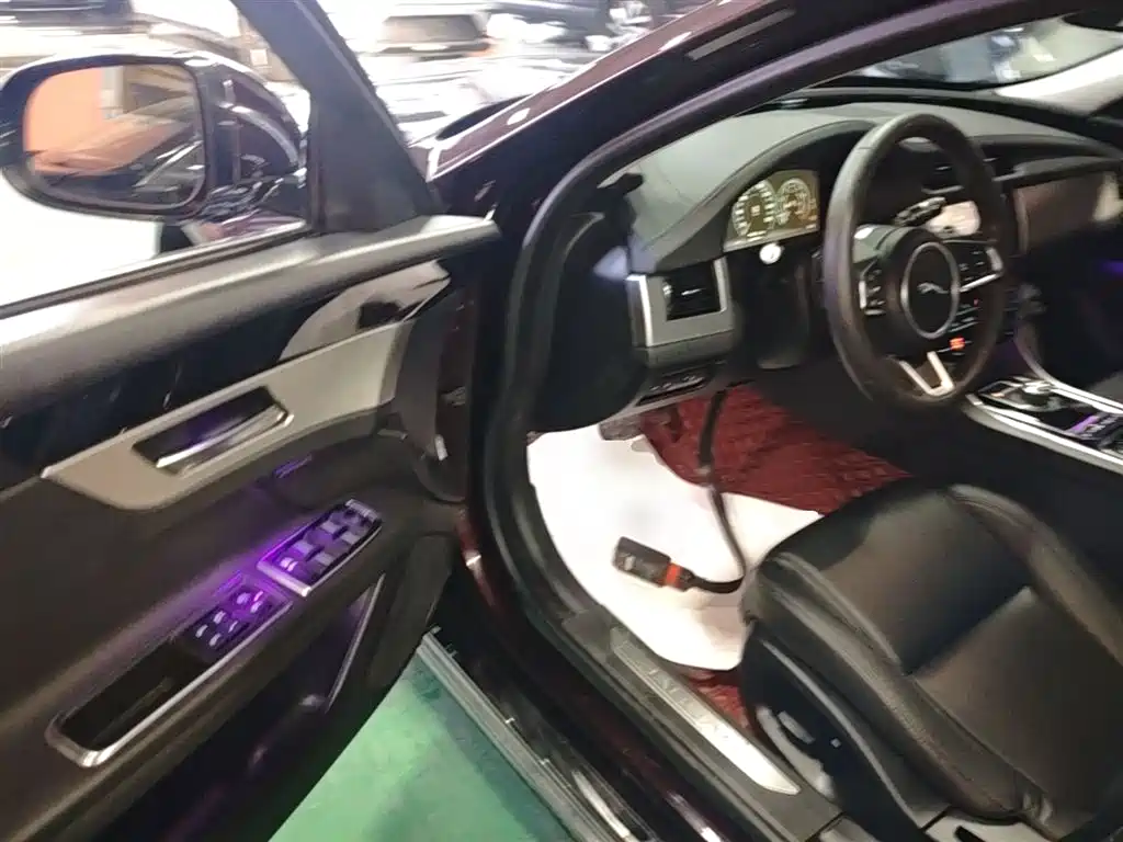 Jaguar XFL 2021 — фото 16