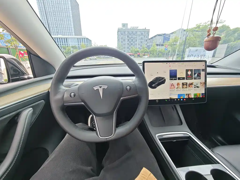 Tesla Model Y 2022 — фото 14