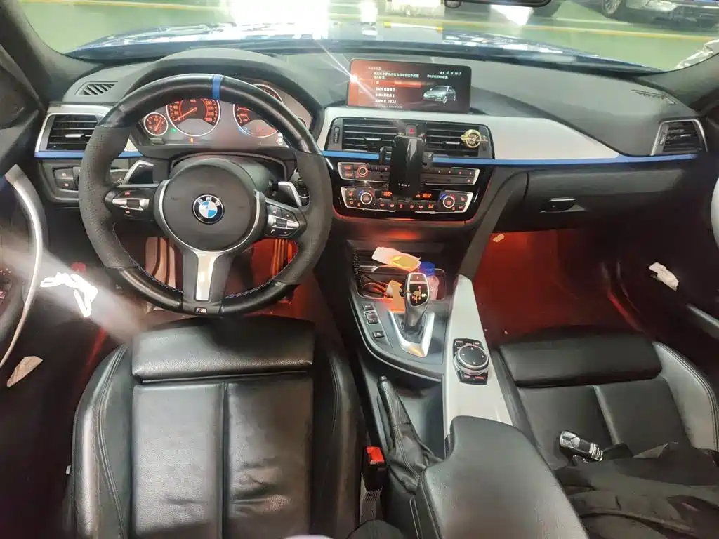BMW 3 Series 2017 — фото 16