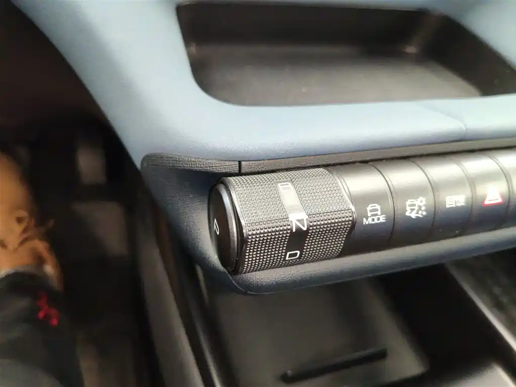 BYD Dolphin 2022 — фото 10