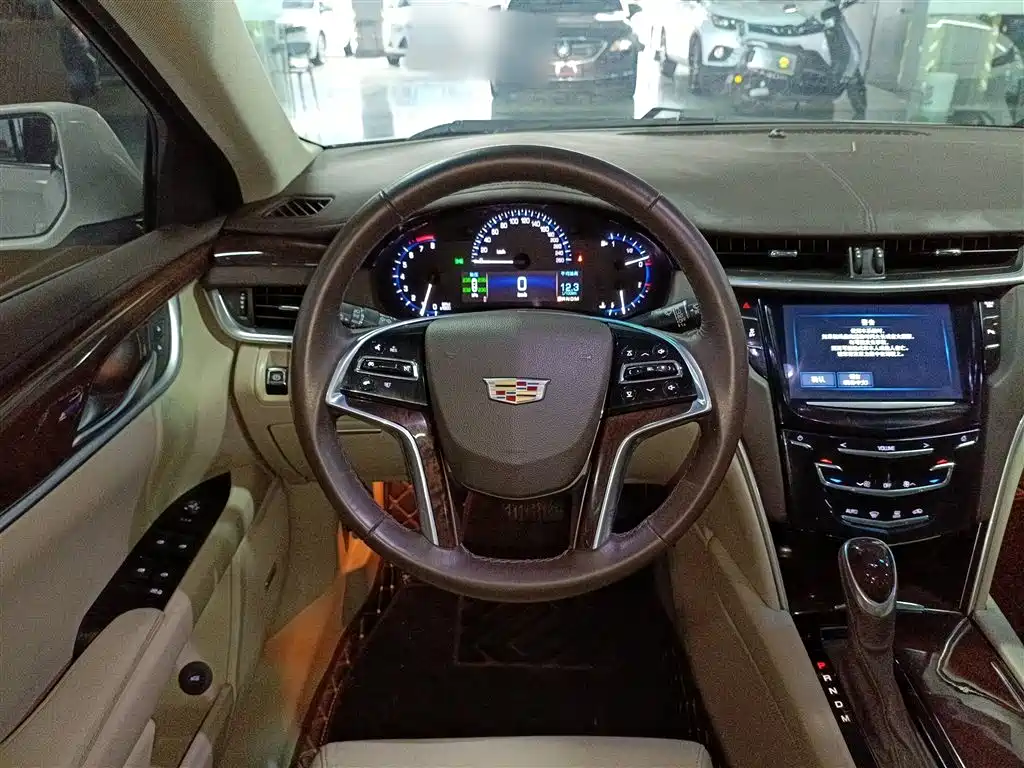 Cadillac XTS 2016 — фото 11