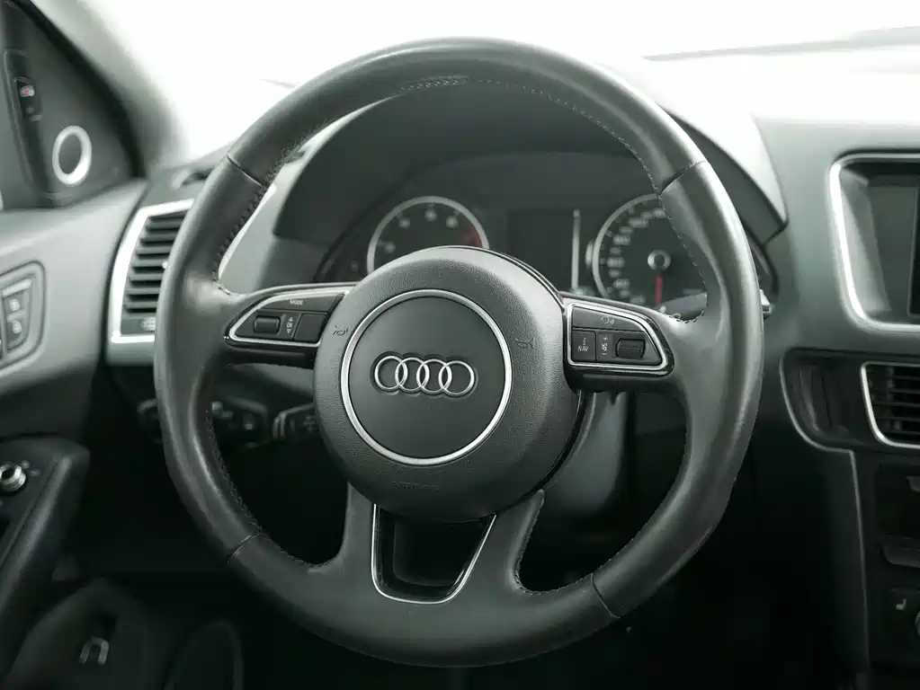 Audi Q5 2015 — фото 5