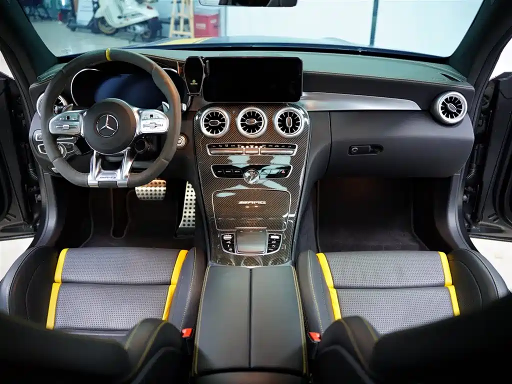 Mercedes-Benz C-Class AMG 2021 — фото 50