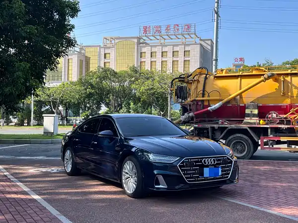 Audi A7L 2023