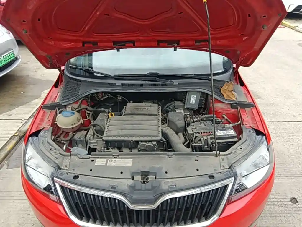 Skoda Rapid Spaceback 2016 — фото 20
