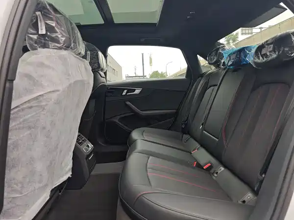 Audi A4L 2025
