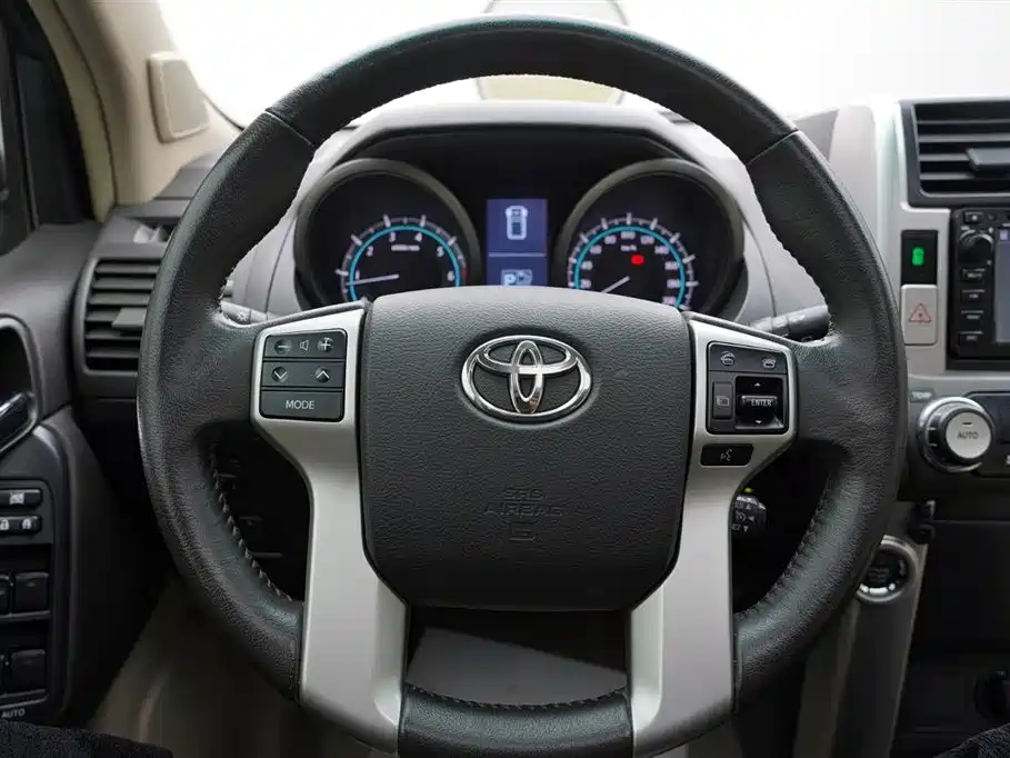 Toyota Prado 2013 — фото 46
