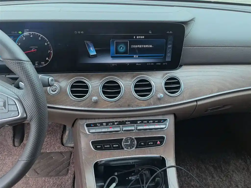 Mercedes-Benz E-Class 2018 — фото 13