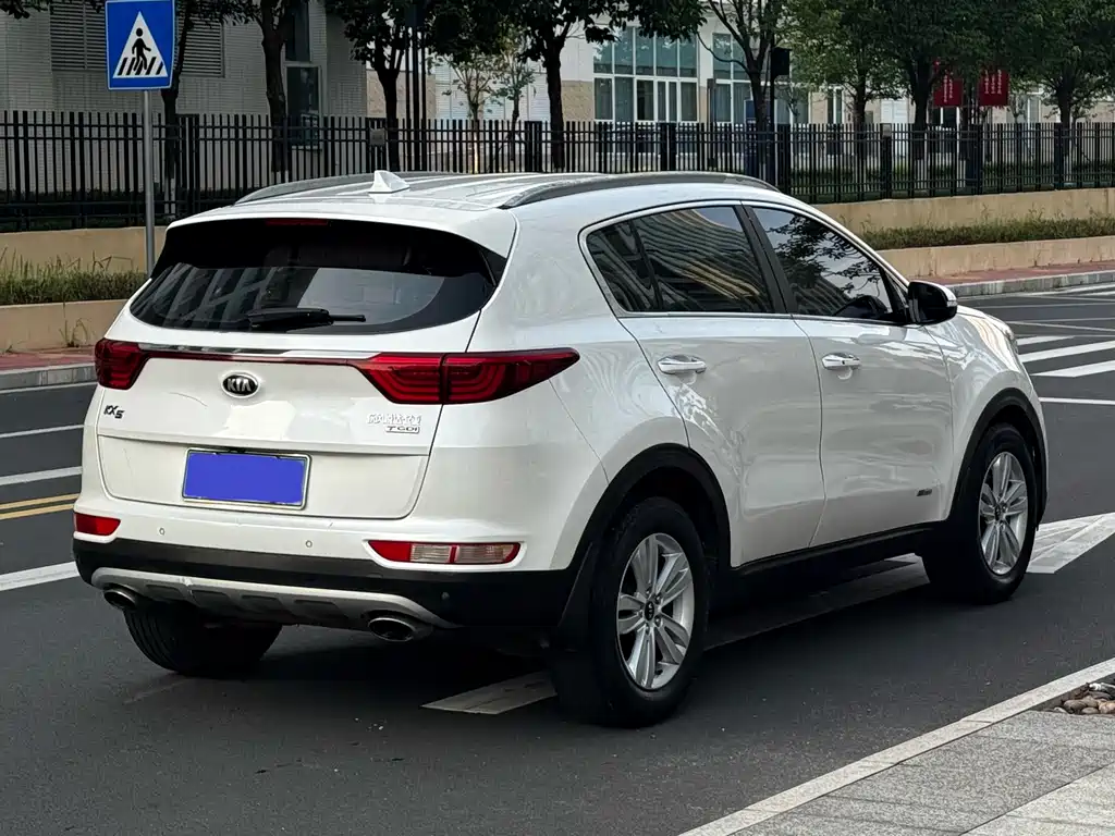 Kia KX5 2016 — фото 14