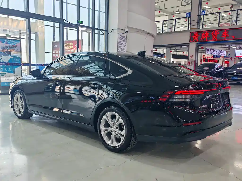 Honda Accord 2023 — фото 18