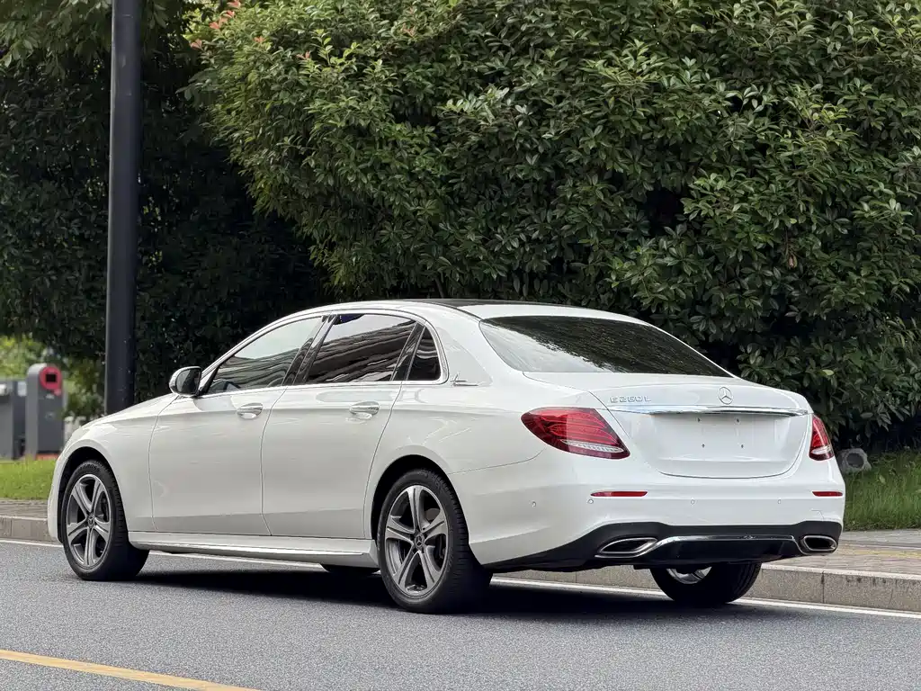 Mercedes-Benz E-Class 2020 — фото 4