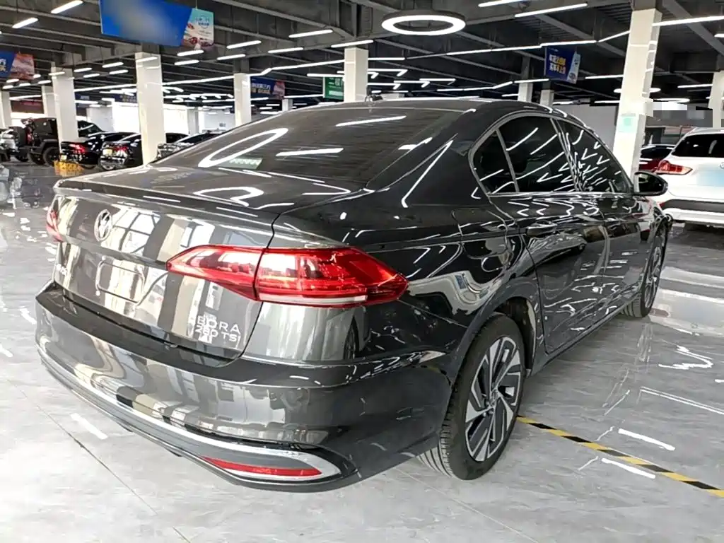 Volkswagen Bora 2023