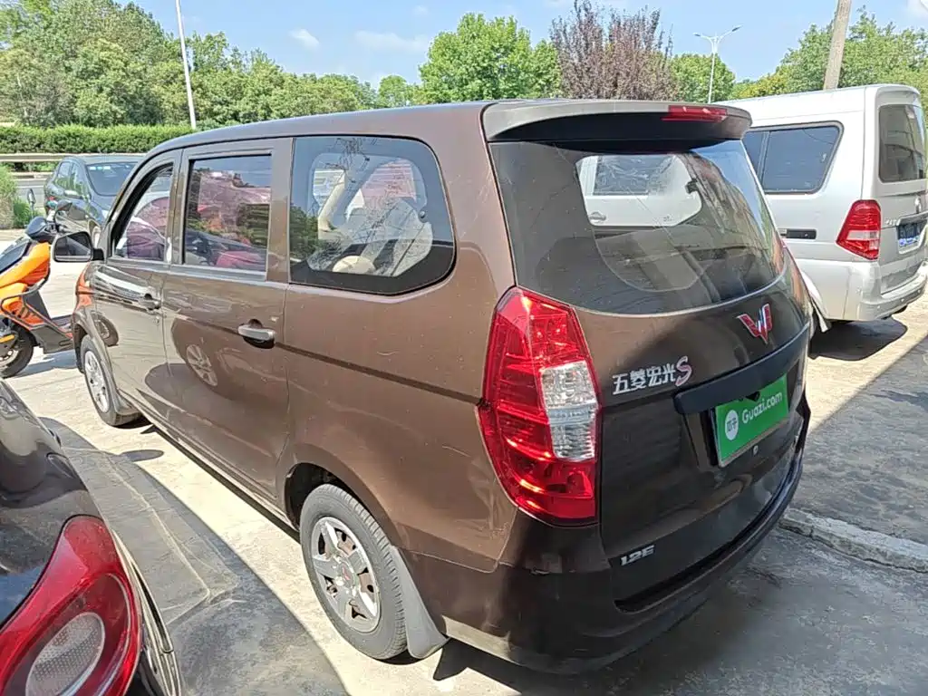 Wuling Hongguang 2018 — фото 5