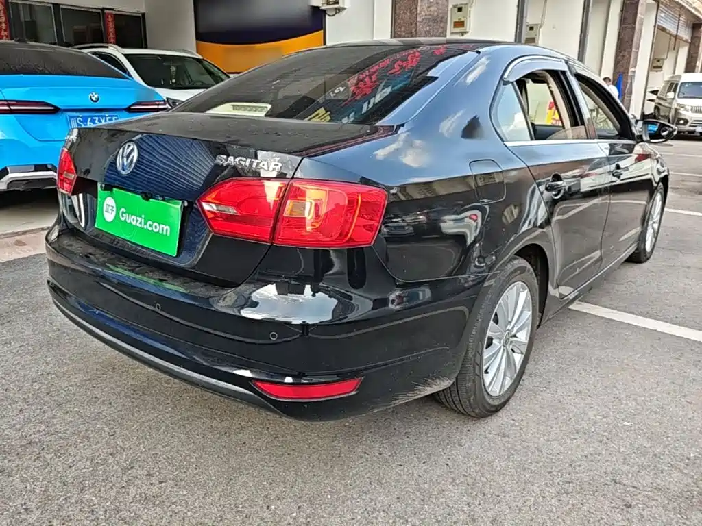 Volkswagen Sagitar 2014