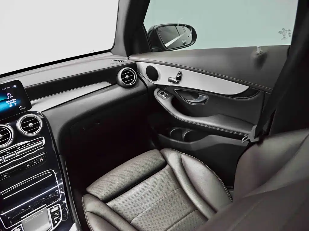 Mercedes-Benz GLC 2020 — фото 34