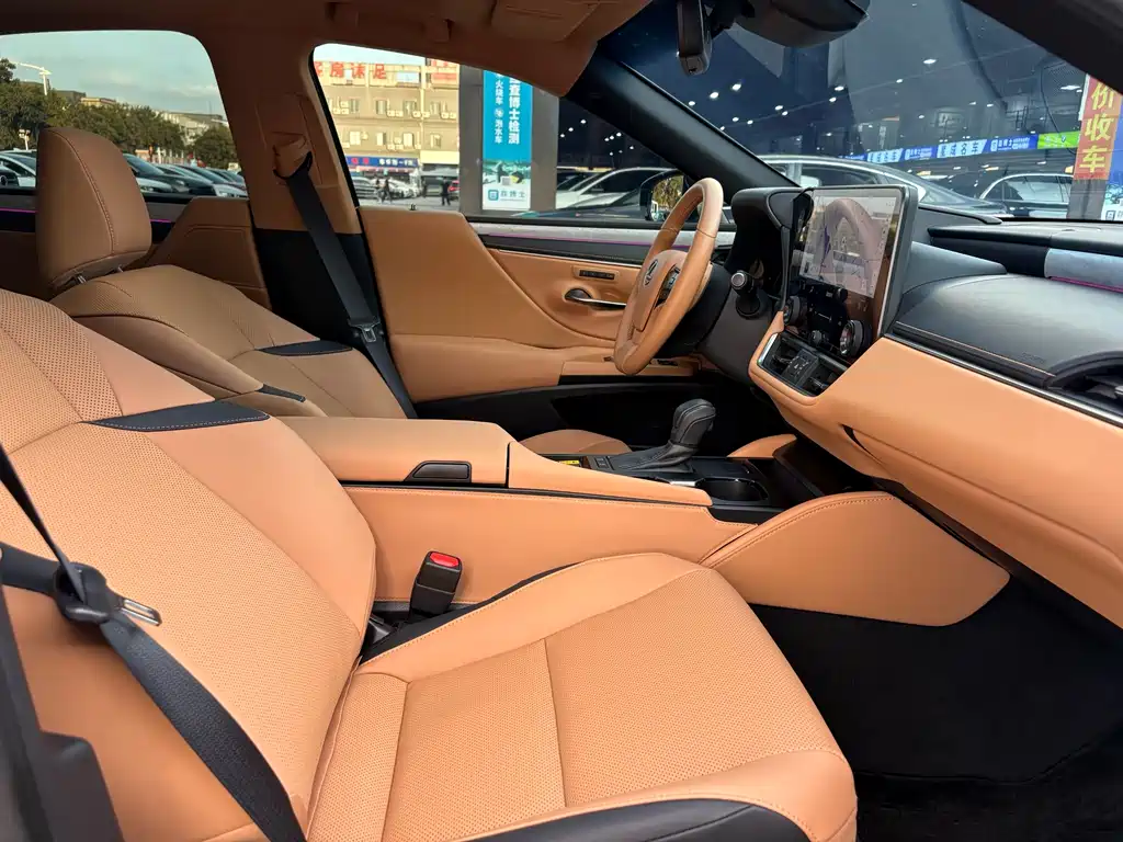 Lexus ES 2025 — фото 11