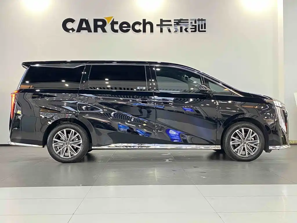 GAC Trumpchi M8 2025 — фото 4