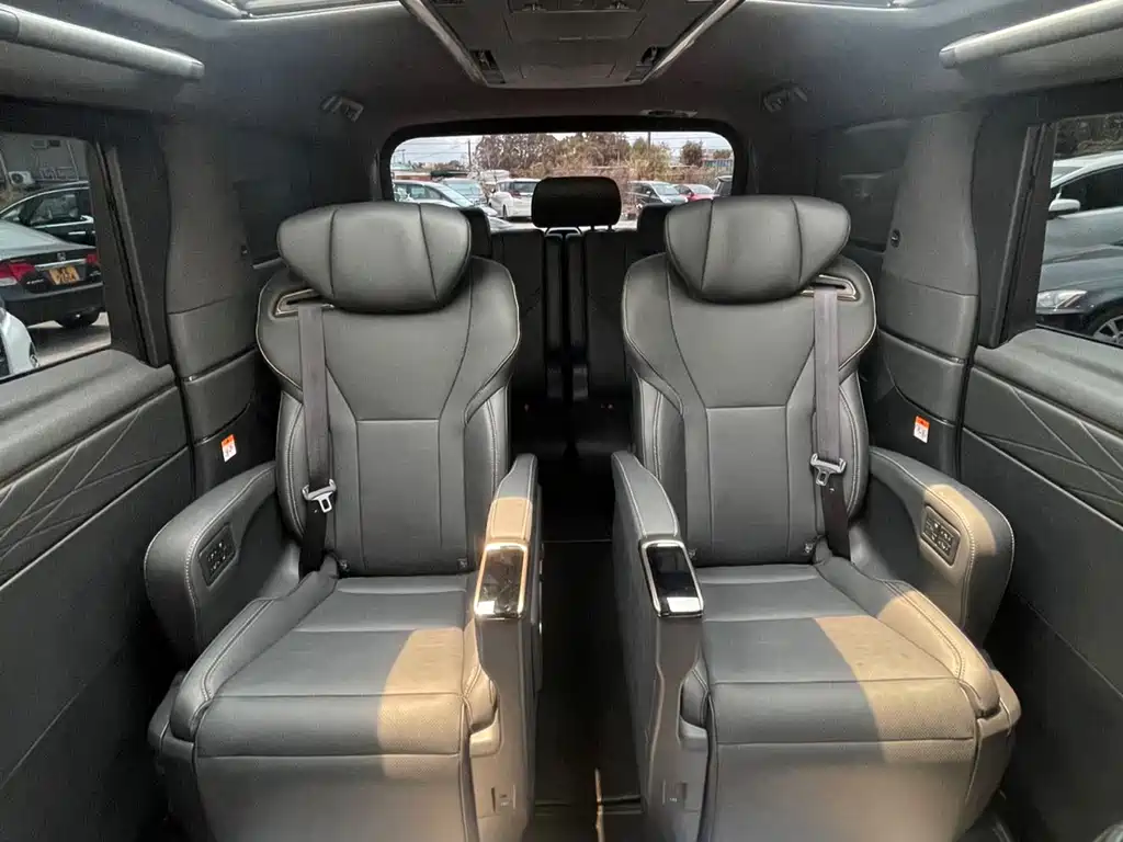 Toyota Alphard 2025 — фото 11
