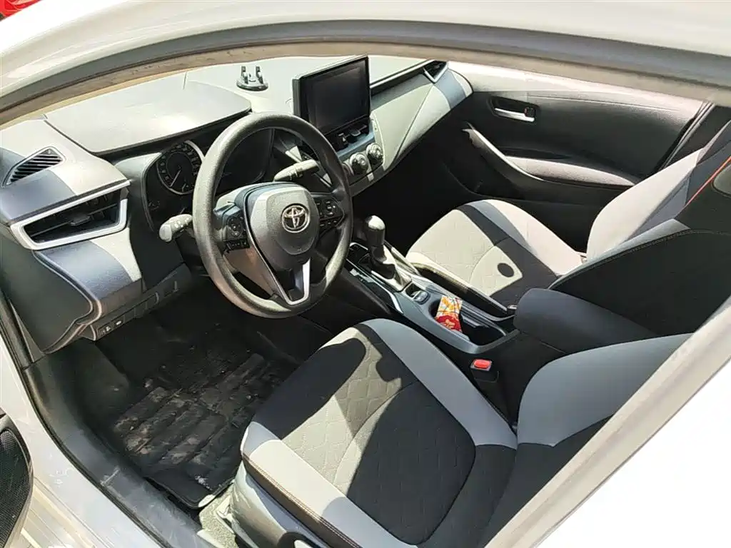 Toyota Corolla 2023 — фото 16