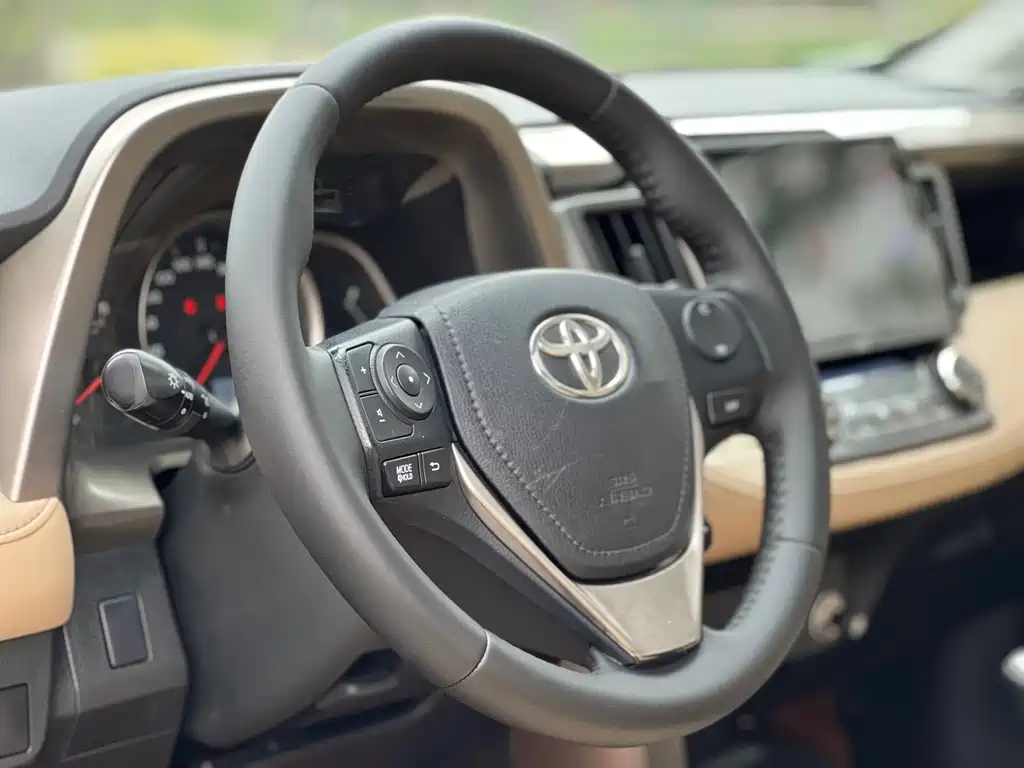 Toyota RAV4 2013 — фото 15