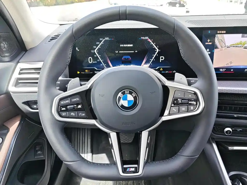 BMW 3 Series 2025 — фото 12