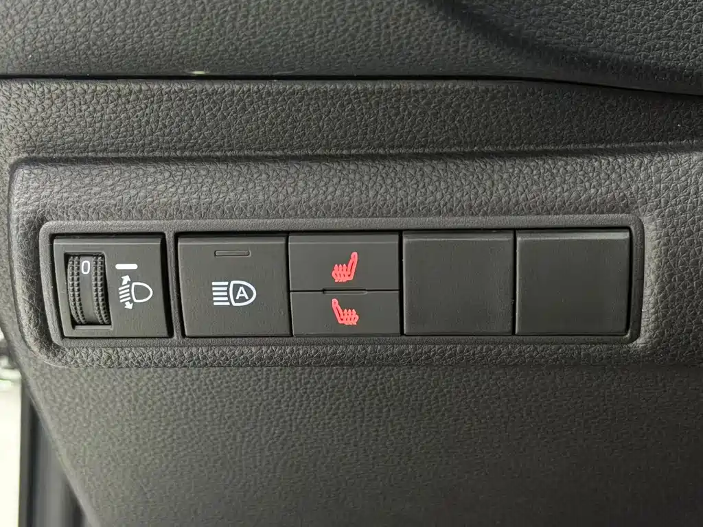 Toyota Corolla 2022 — фото 15