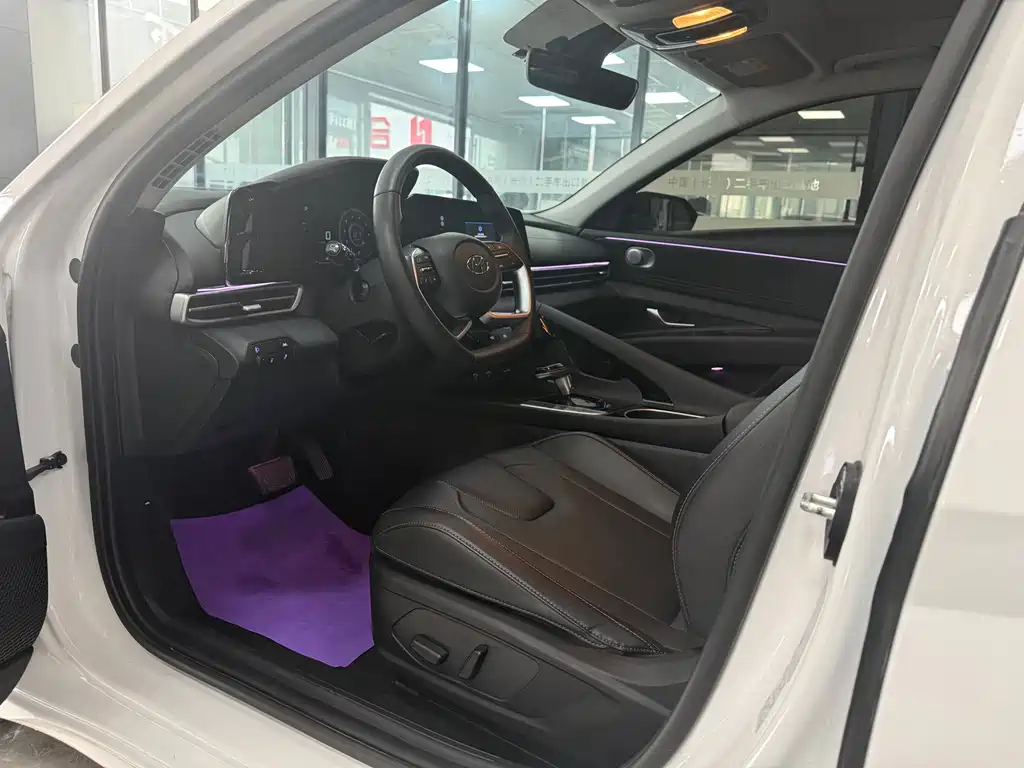 Hyundai Elantra 2022