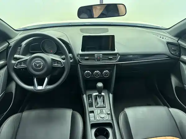 Mazda CX-4 2023