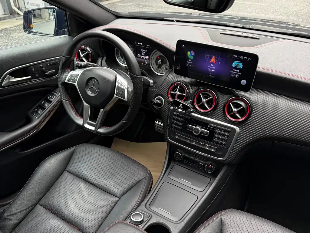 Mercedes-Benz A-Class 2016 — фото 6