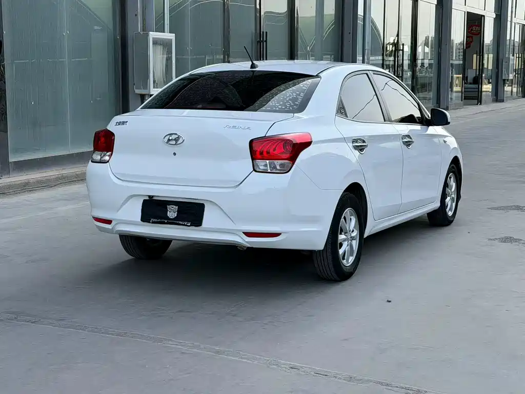 Hyundai Verna 2018 — фото 6