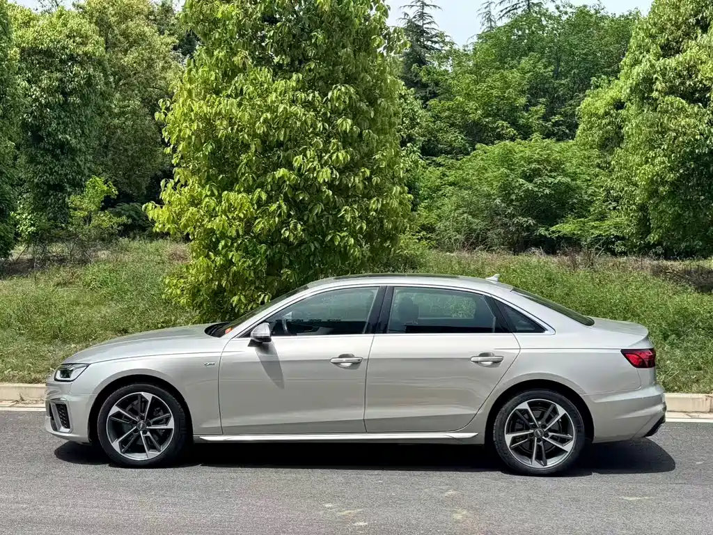 Audi A4L 2020 — фото 3