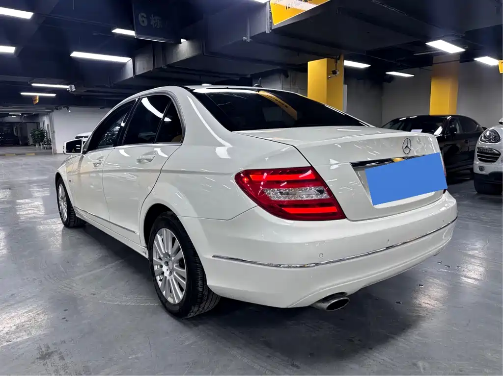 Mercedes-Benz C-Class 2012 — фото 11