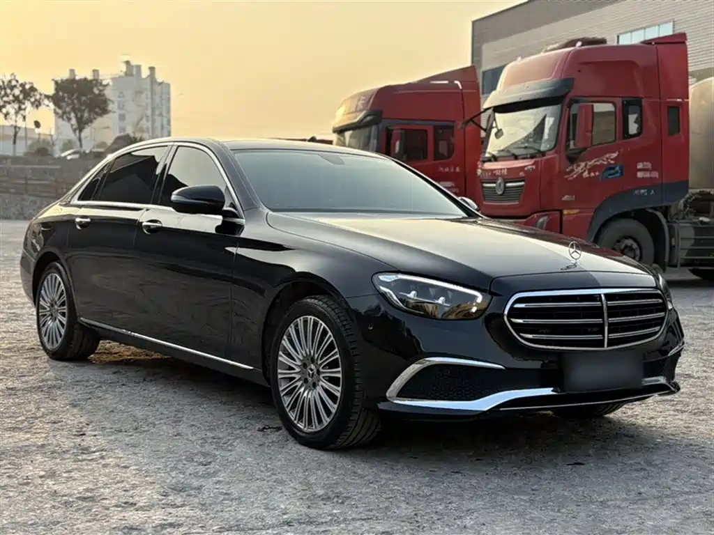 Mercedes-Benz E-Class 2022 — фото 15